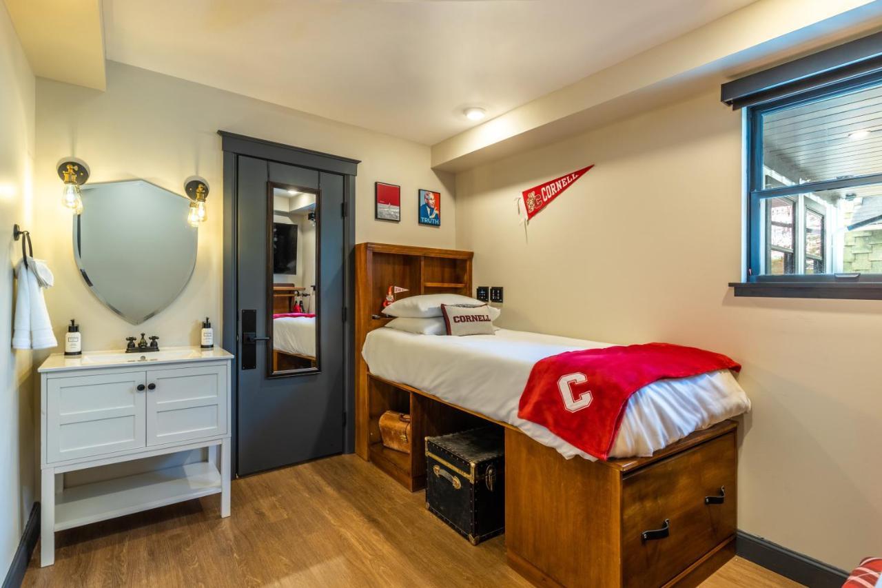 The Dorm Hotel Ithaca Ngoại thất bức ảnh
